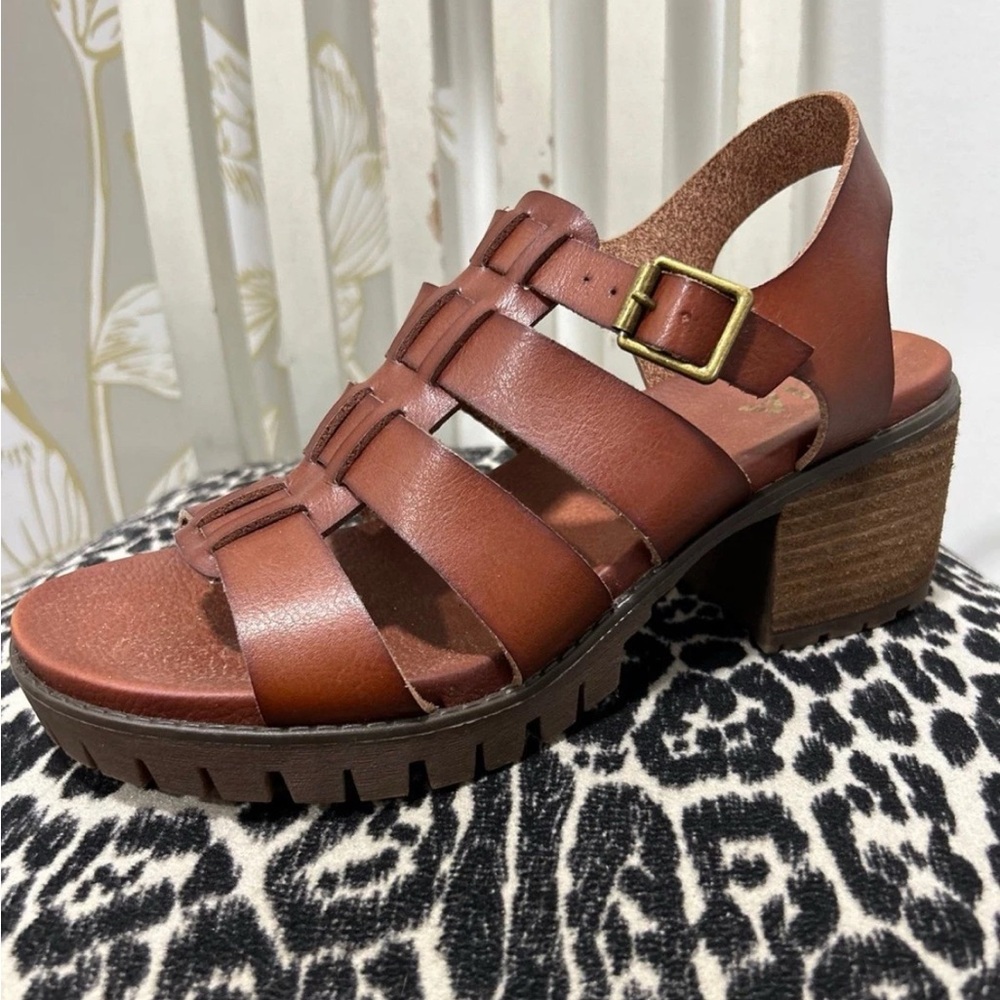 MIA Tahna Lug Soles Brown Strappy Sandals